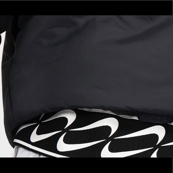 NIKE! SPORTSWEAR Thermal Hooded Puffer Parka Coat - Picture 3 of 16